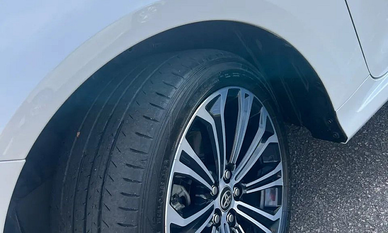 Toyota Corolla Altis...