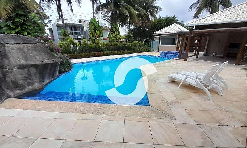 Casa Com 6 Dormitóri...