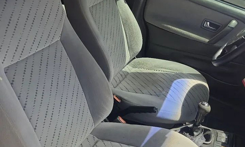 Volkswagen Santana 1...