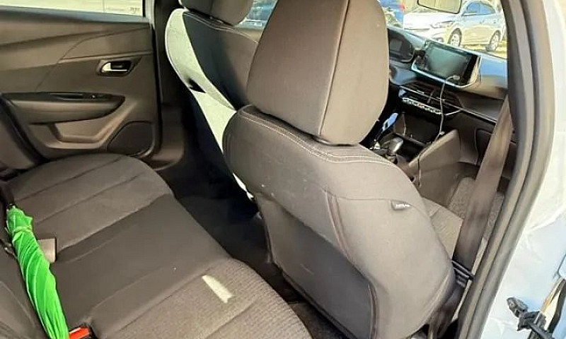 Peugeot 208 Active 1...