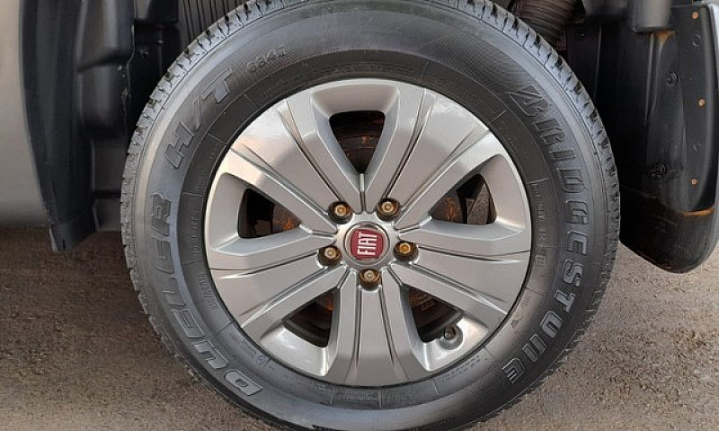 Fiat Toro Freendom 2...