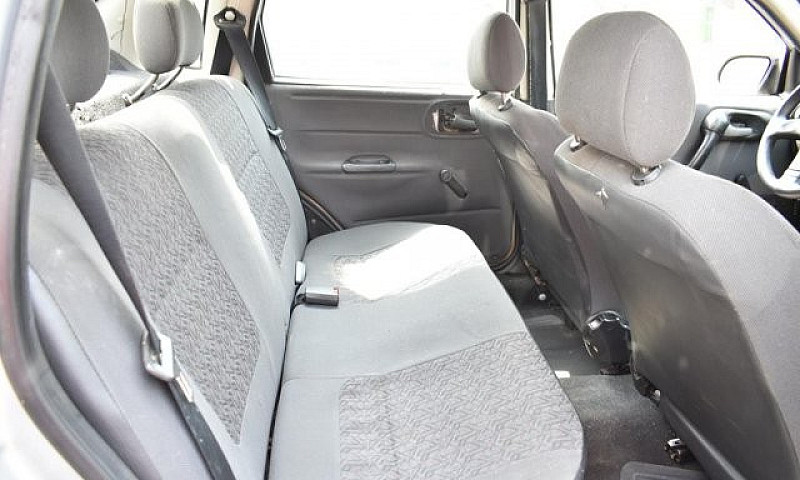 Chevrolet Corsa Seda...