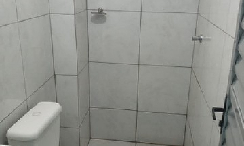 Aluga-Se Casa...