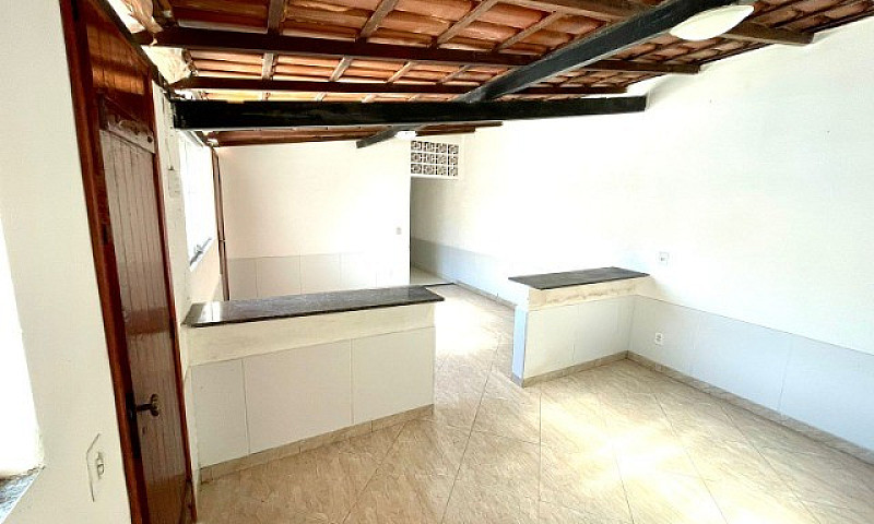 Alugo Excelente Casa...