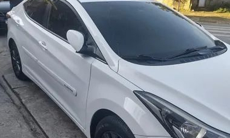Hyundai Elantra Em P...