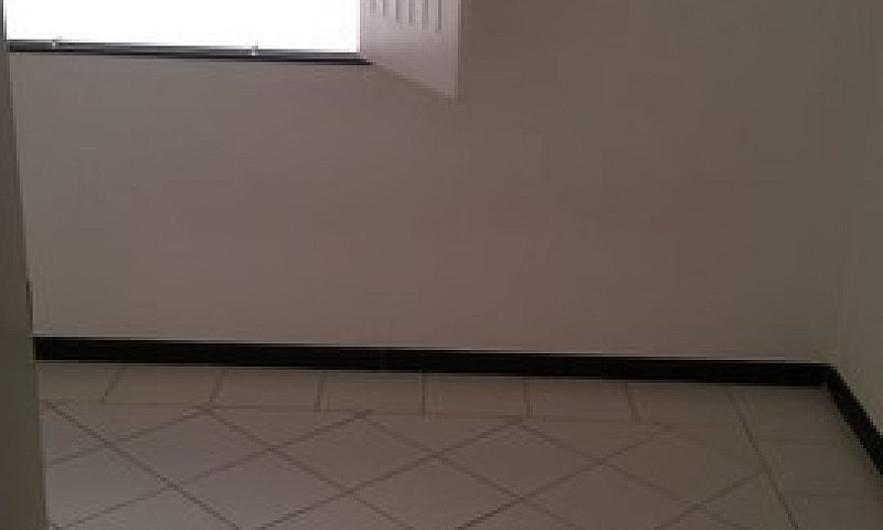 Casa De Condomínio P...