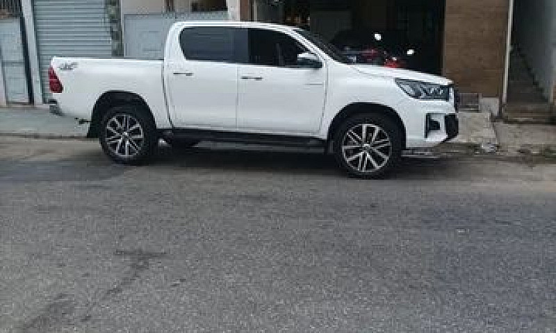 Hilux 18/19 Top...