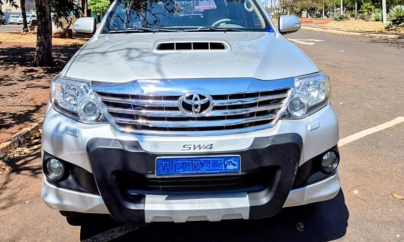Toyota Hilux Sw4 Srv...