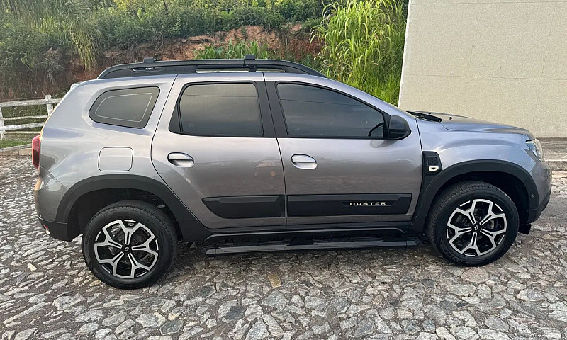 Renault Duster Iconi...