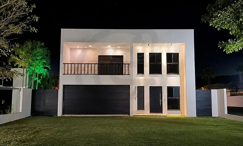 Casa De Condomínio P...