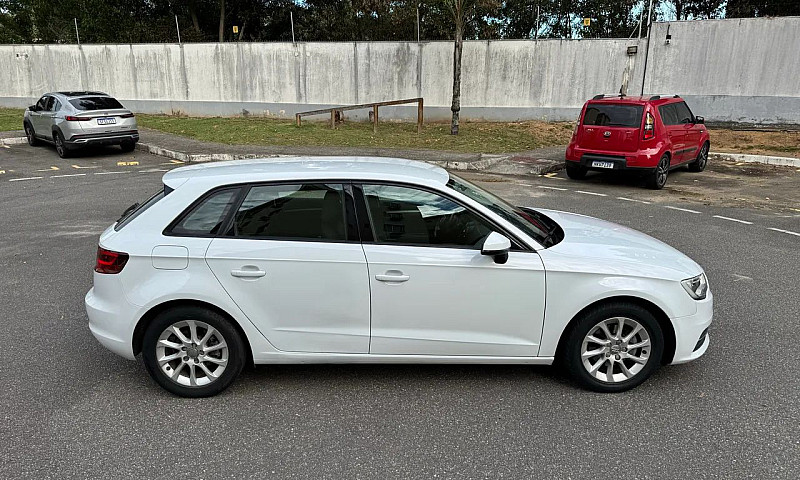 Audi A3 Sportback 1....