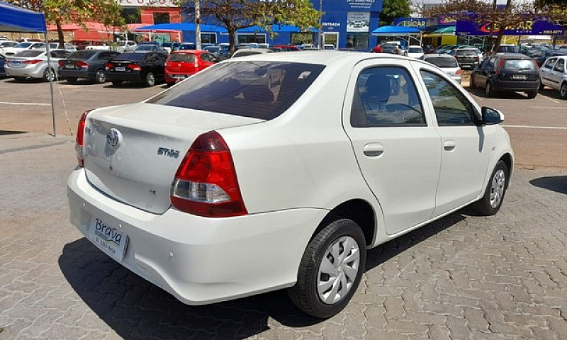 Etios X Sedan 1.5 Fl...