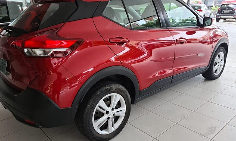 Kicks S 2020...