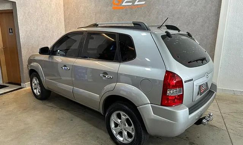 Hyundai Tucson Gl 20...