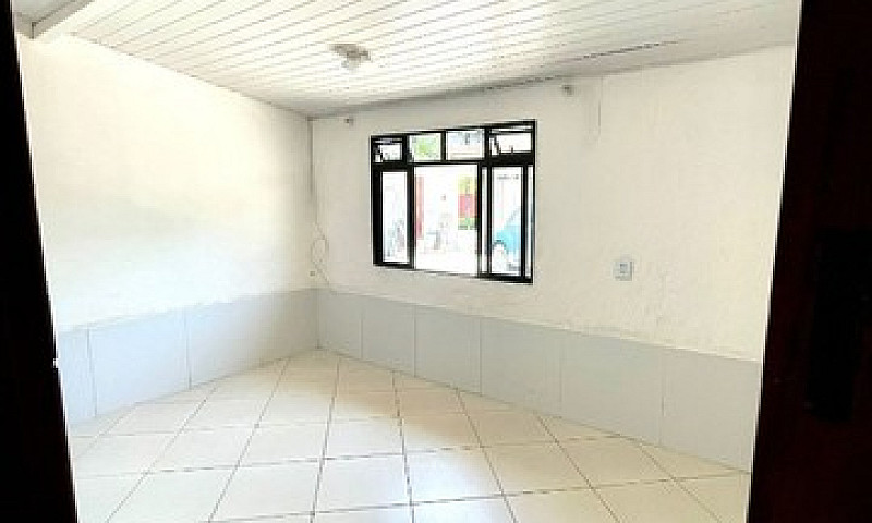 Alugo Excelente Casa...