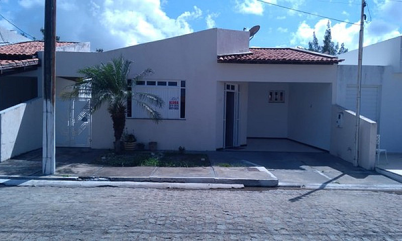 Casa De Condomínio P...