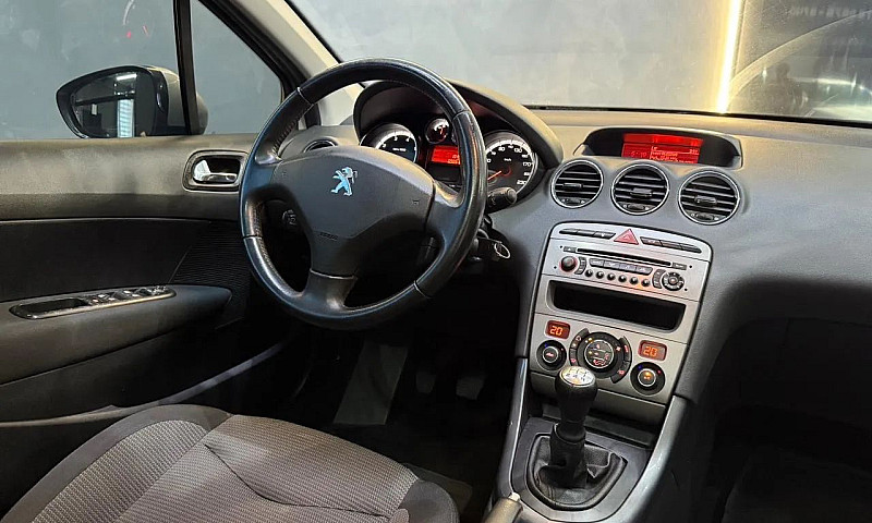 Peugeot 308 Impecáve...