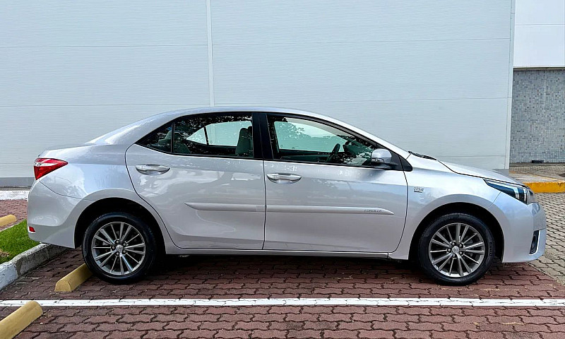 Toyota Corolla Xei 2...