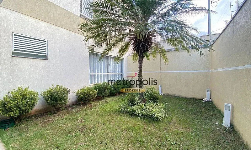 Sobrado À Venda, 215...