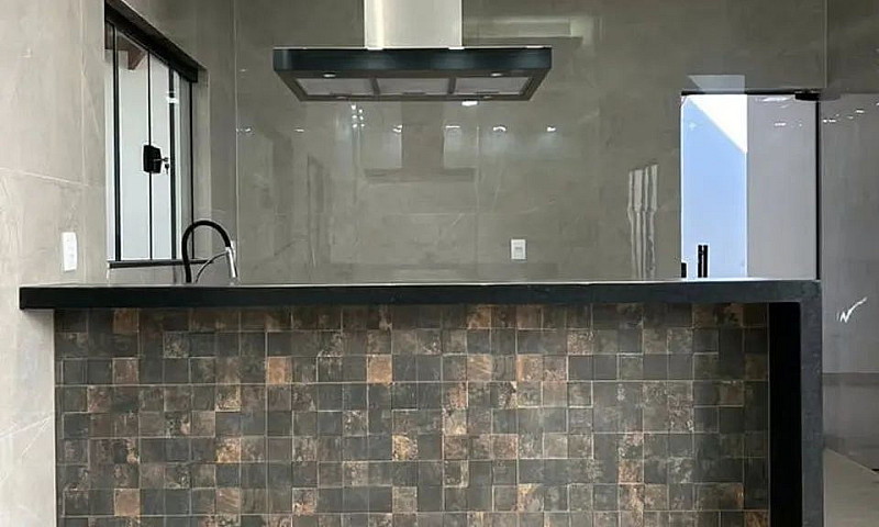 Ótima Casa A Venda N...