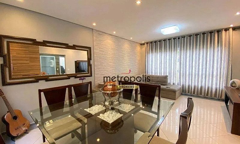 Sobrado À Venda, 215...