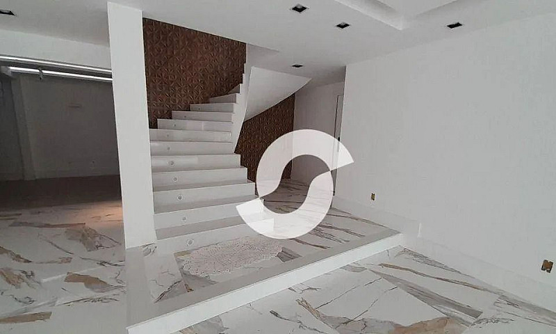 Casa Com 6 Dormitóri...