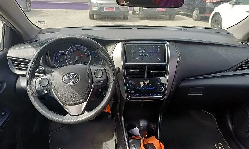 Toyota Yaris Xl Seda...