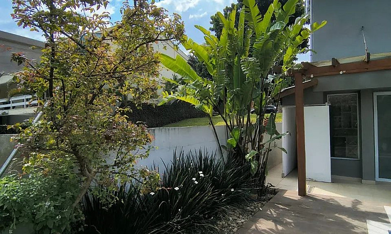 Rr8768 Casa 500M² Re...