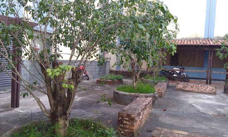 Apto Com Dois Quarto...