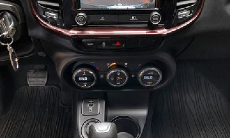 Fiat Toro Freendom 2...