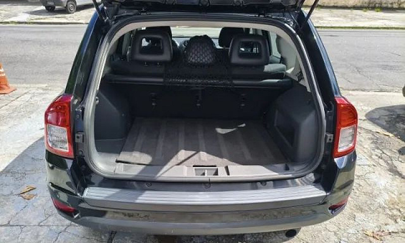 Jeep Compass Sport 2...