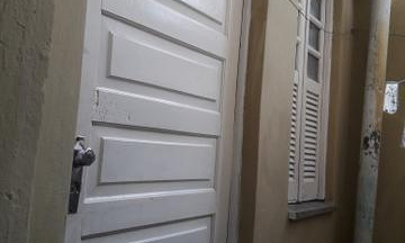 Alugo Casa Liberdade...