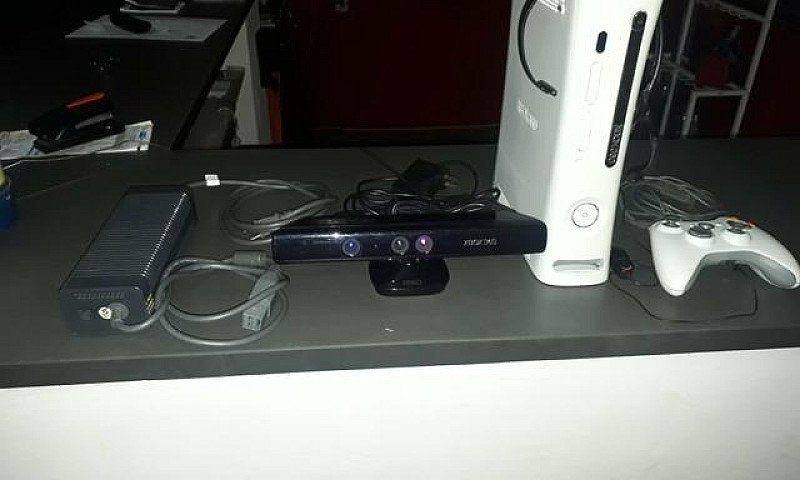 Vendo Xbox 360 + 1 C...