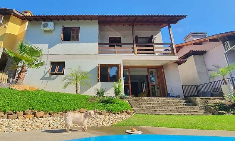 Casa Com 167M² Em Ig...