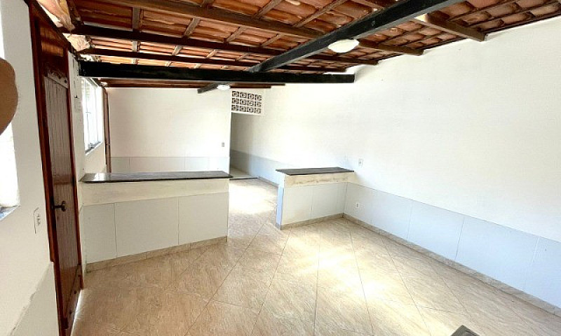 Alugo Excelente Casa...