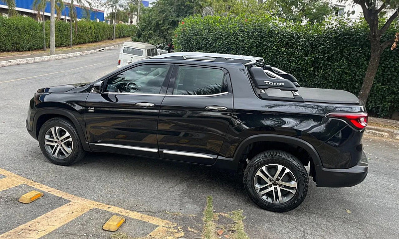 Fiat Toro Volcano 2....