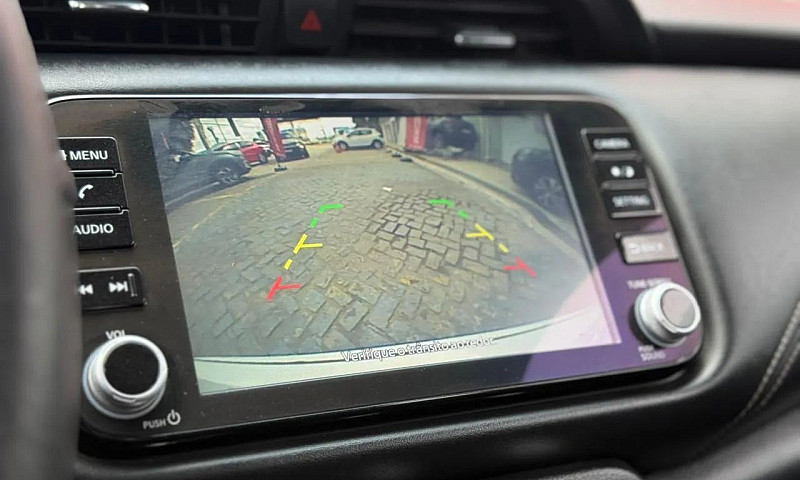 Kicks Advance 1.6 20...