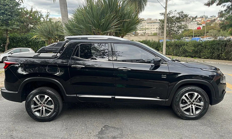 Fiat Toro Volcano 2....
