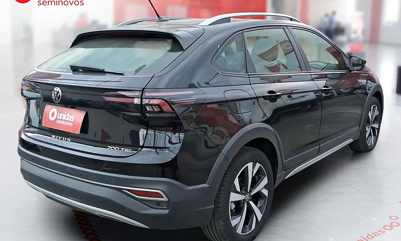 Volkswagen Nivus Hig...