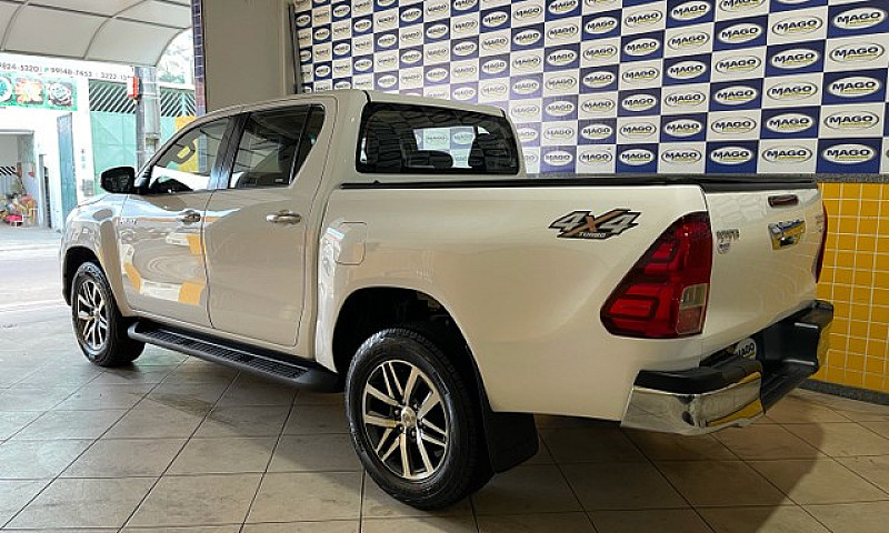 Hilux Srv 2.8 4X4 19...