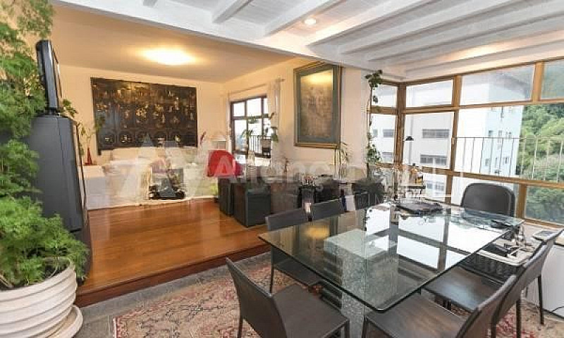 Leblon | Apartamento...