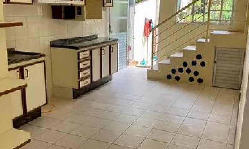 Alugo Amplo Apartame...