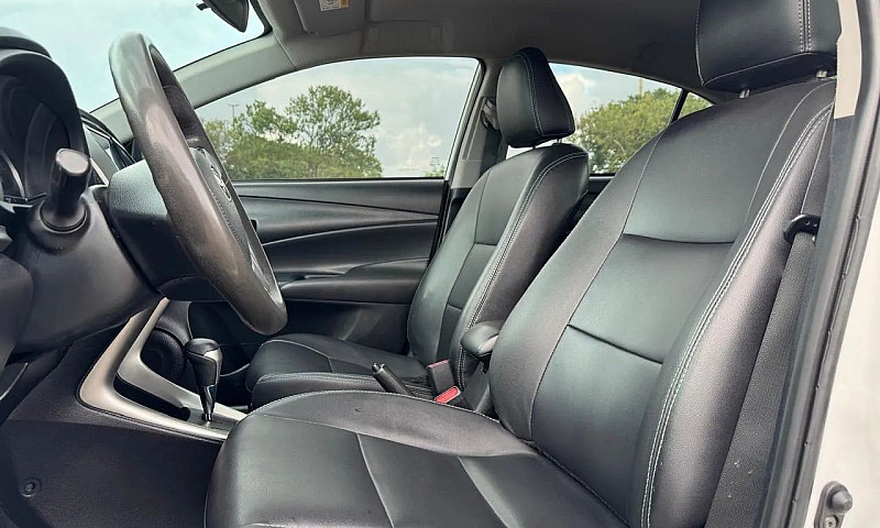 Toyota Yaris Xl Plus...