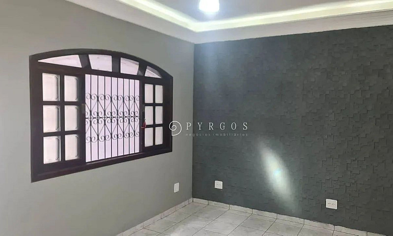 Casa Com 2 Dormitóri...