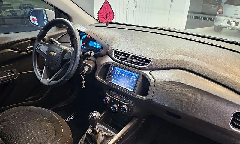 Chevrolet Onix Hatch...