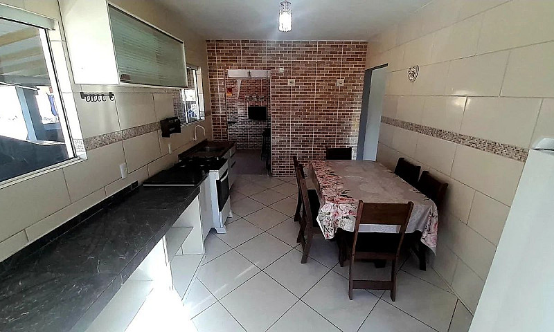 Casa 3 Dormitórios A...