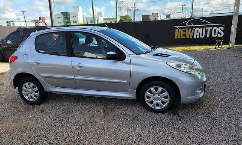 Peugeot 207 5P 2012...