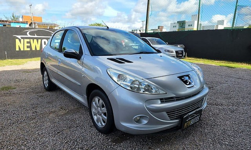 Peugeot 207 5P 2012...