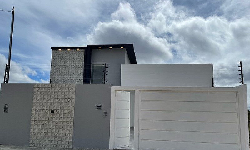 Linda Casa Recém Con...