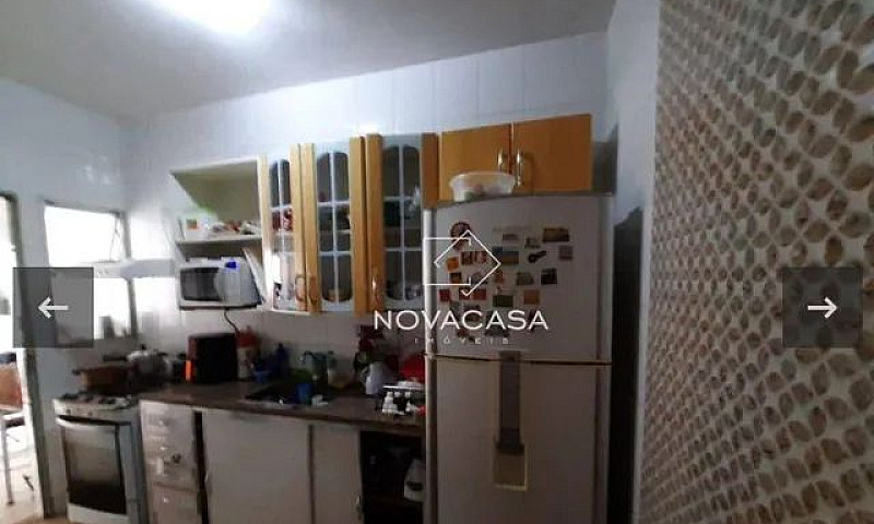 Casa Com 2 Dormitóri...